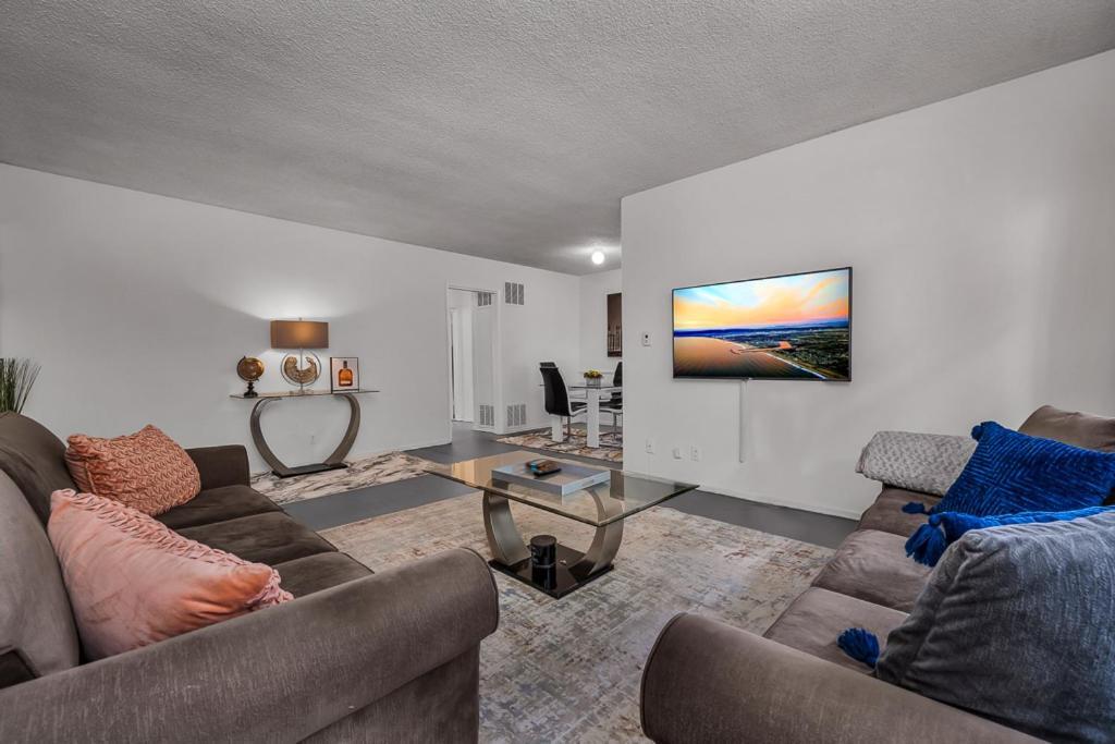 Prime Location 1 Bedroom And Bathroom Retreat In Beverly Hills Appartamento