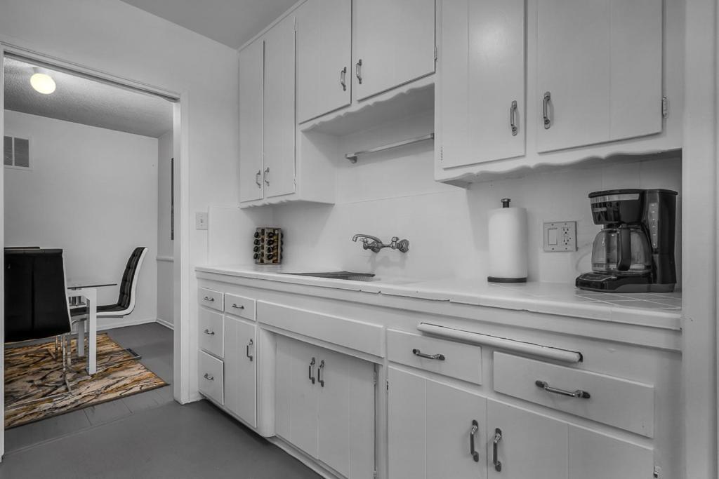 Prime Location 1 Bedroom And Bathroom Retreat In Beverly Hills Appartement